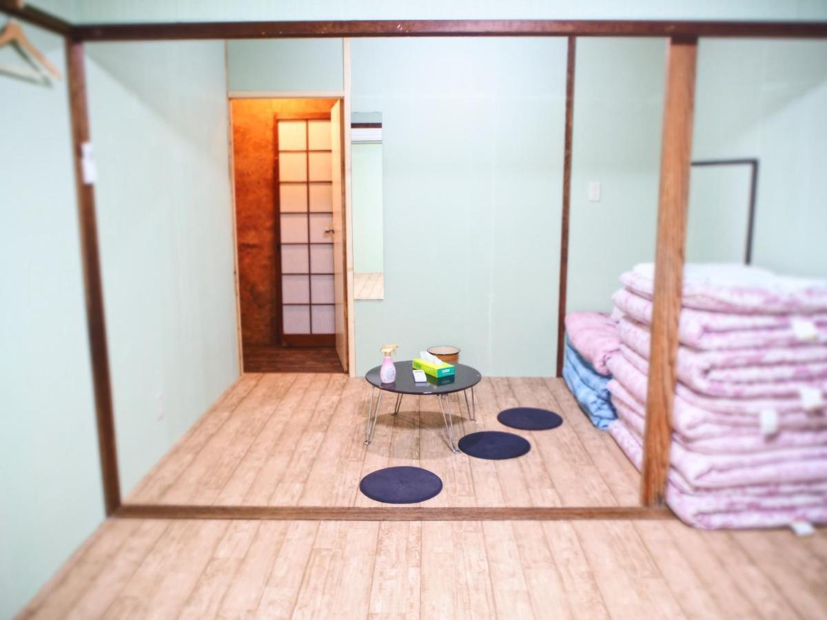 Готель Trip Base Coconeel Akiyoshi Екстер'єр фото